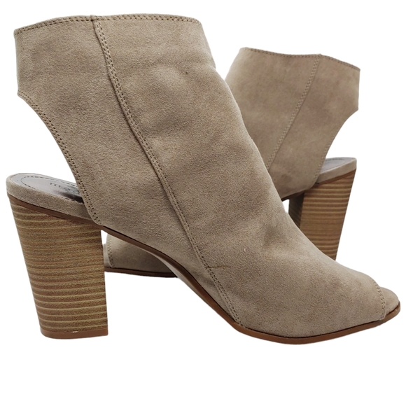 Madden Girl NinAAA Tan Peep-Toe Ankle Boots 3" Heels Outside Zippers Chu… - Picture 11 of 13